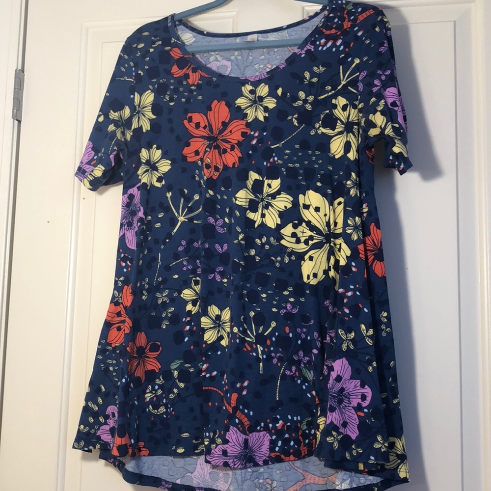 Lularoe perfect tee